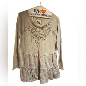 Meadow Rue gray top size M EUC